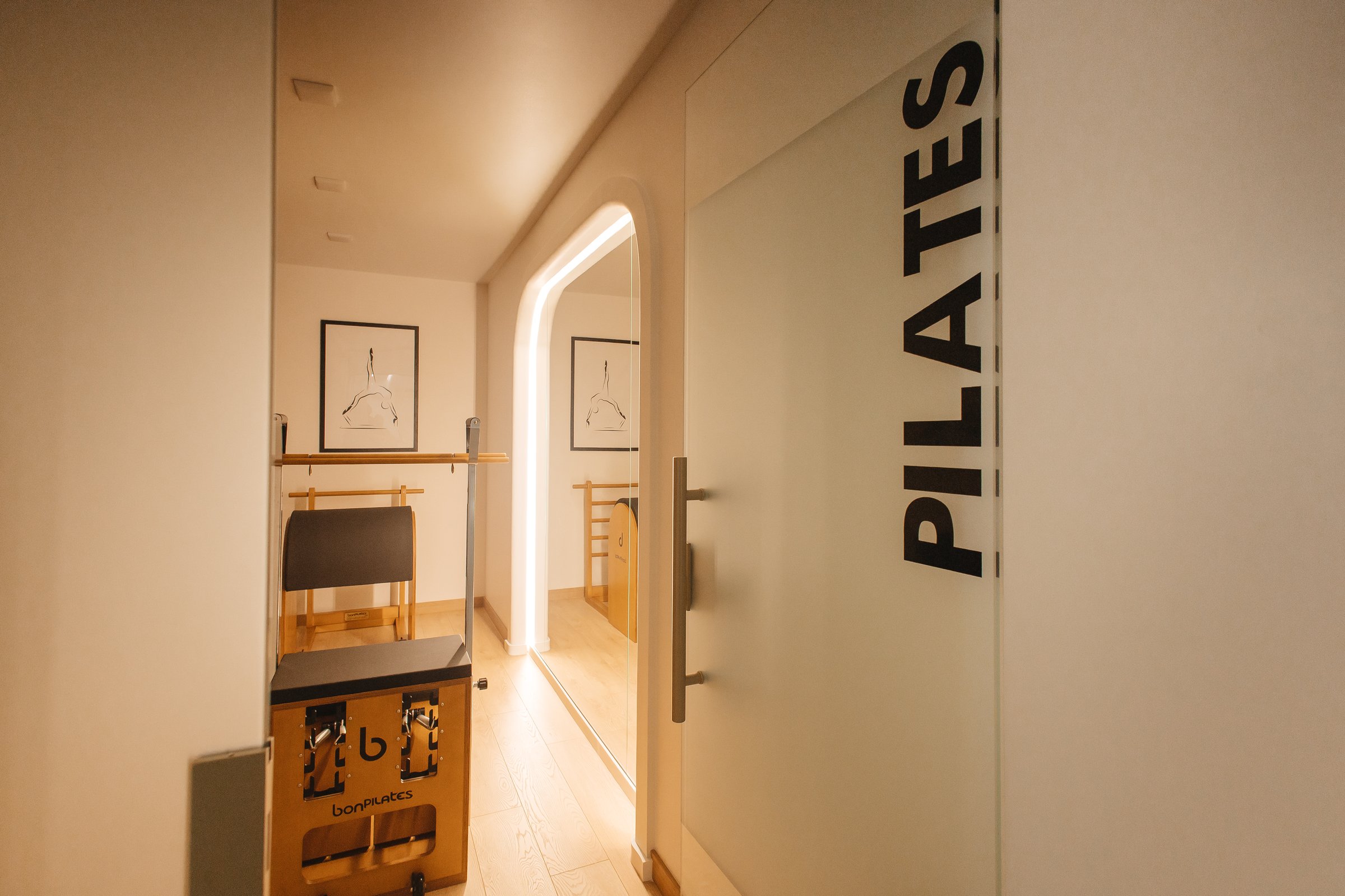 Pilates — intrare studio